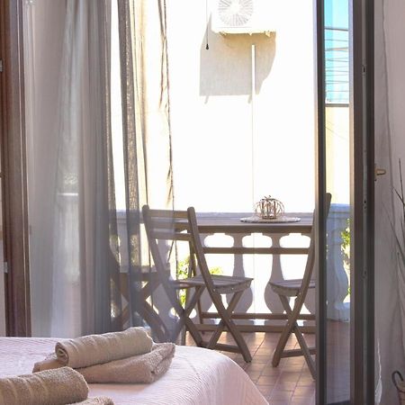 Ayerina Ground Floor Apartment Арилас Екстериор снимка