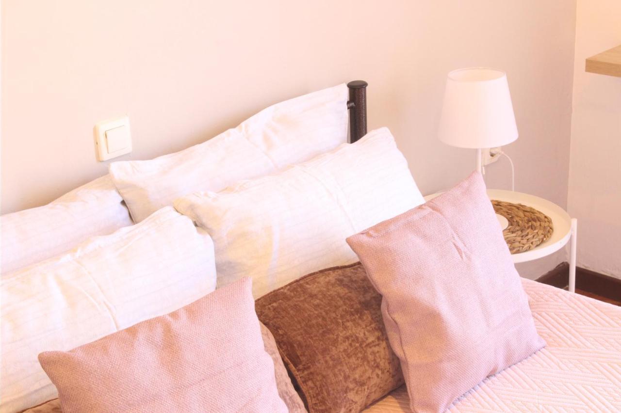 Ayerina Ground Floor Apartment Арилас Екстериор снимка
